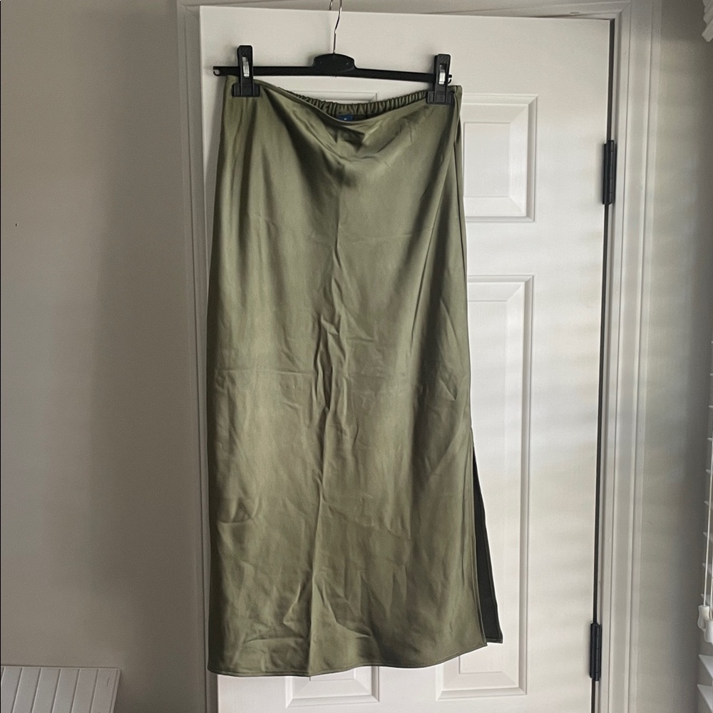 NWT! Old Navy Olive Green Midi Skirt